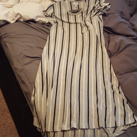 Carly - Picture 2 of 4